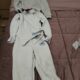 Vendo abbigliamento sciabola, pantalone, giacca e giubbotto elettrico misura 10 anni